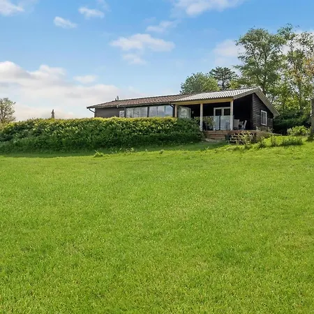 Traelobervej Xi Holiday home