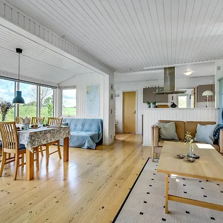 Holiday home 3 Bedroom Beautiful In Tranekaer *