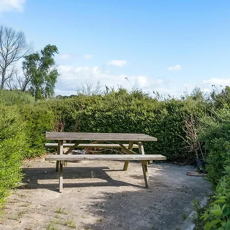 Holiday home 3 Bedroom Beautiful In Tranekaer