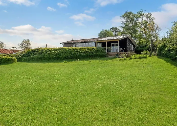 Traelobervej Xi Holiday home