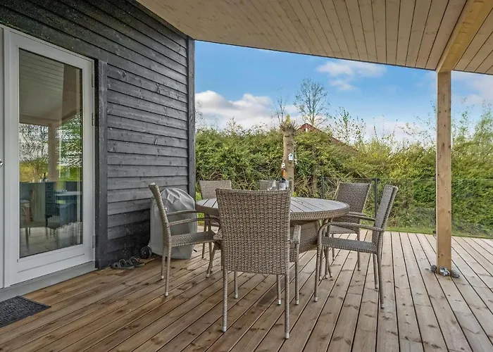 Traelobervej Xi Holiday home